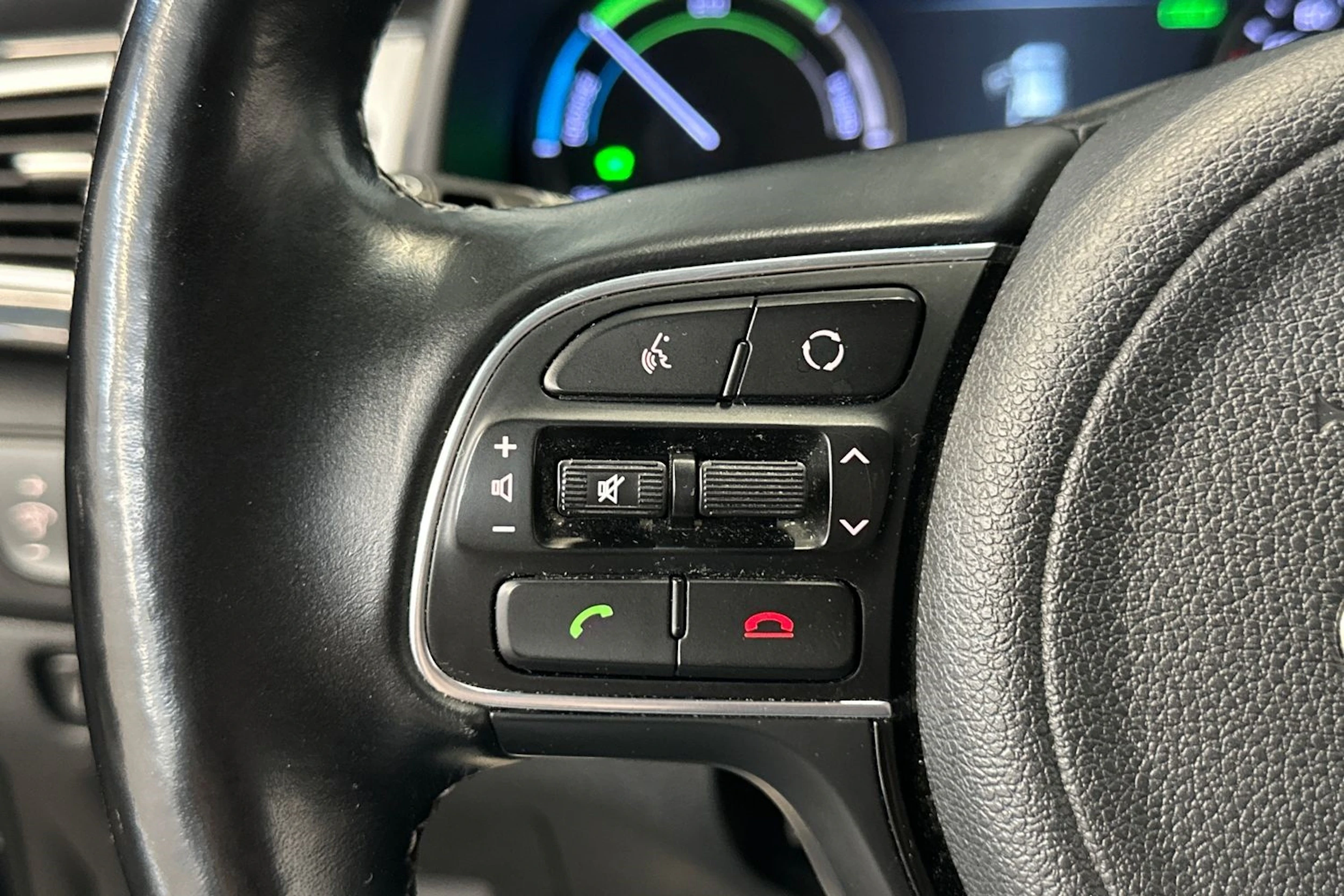 sininen Kia Niro plug-in 2019 kuva 17.