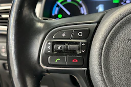 sininen Kia Niro plug-in 2019 kuva 17.