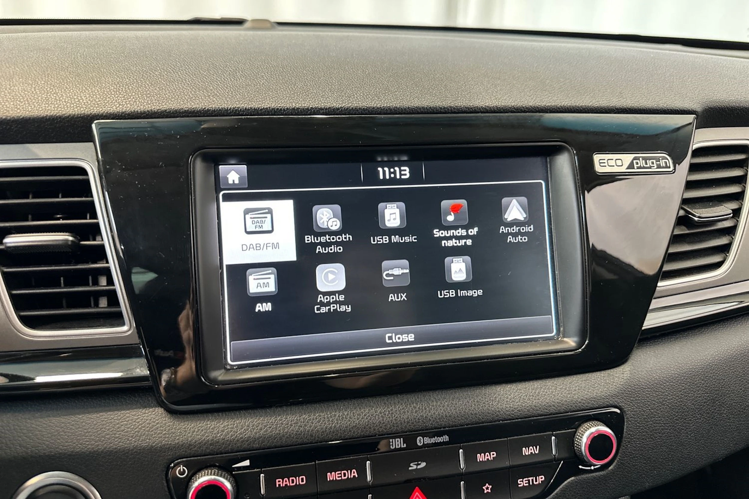 sininen Kia Niro plug-in 2019 kuva 23.