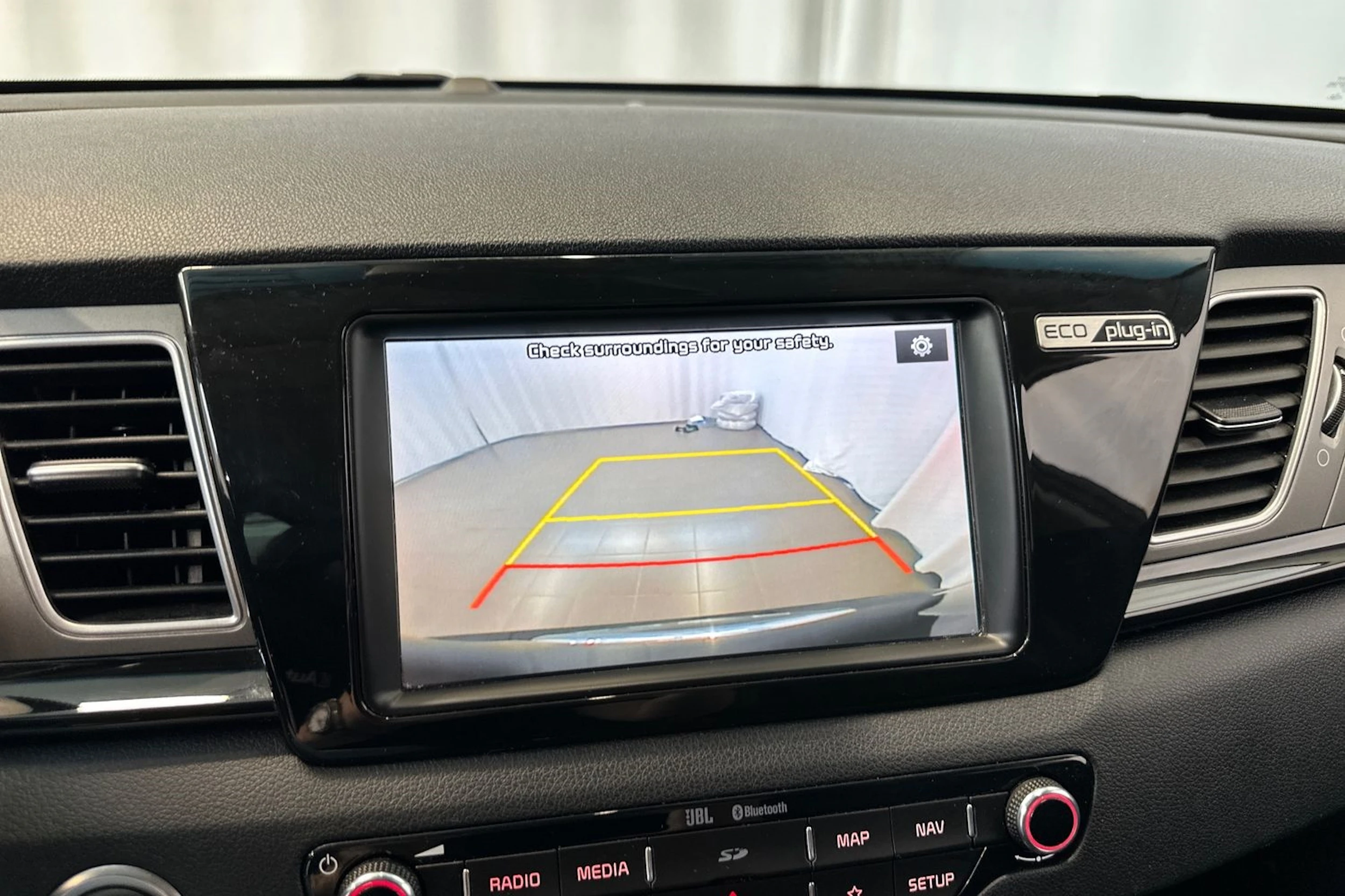 sininen Kia Niro plug-in 2019 kuva 24.