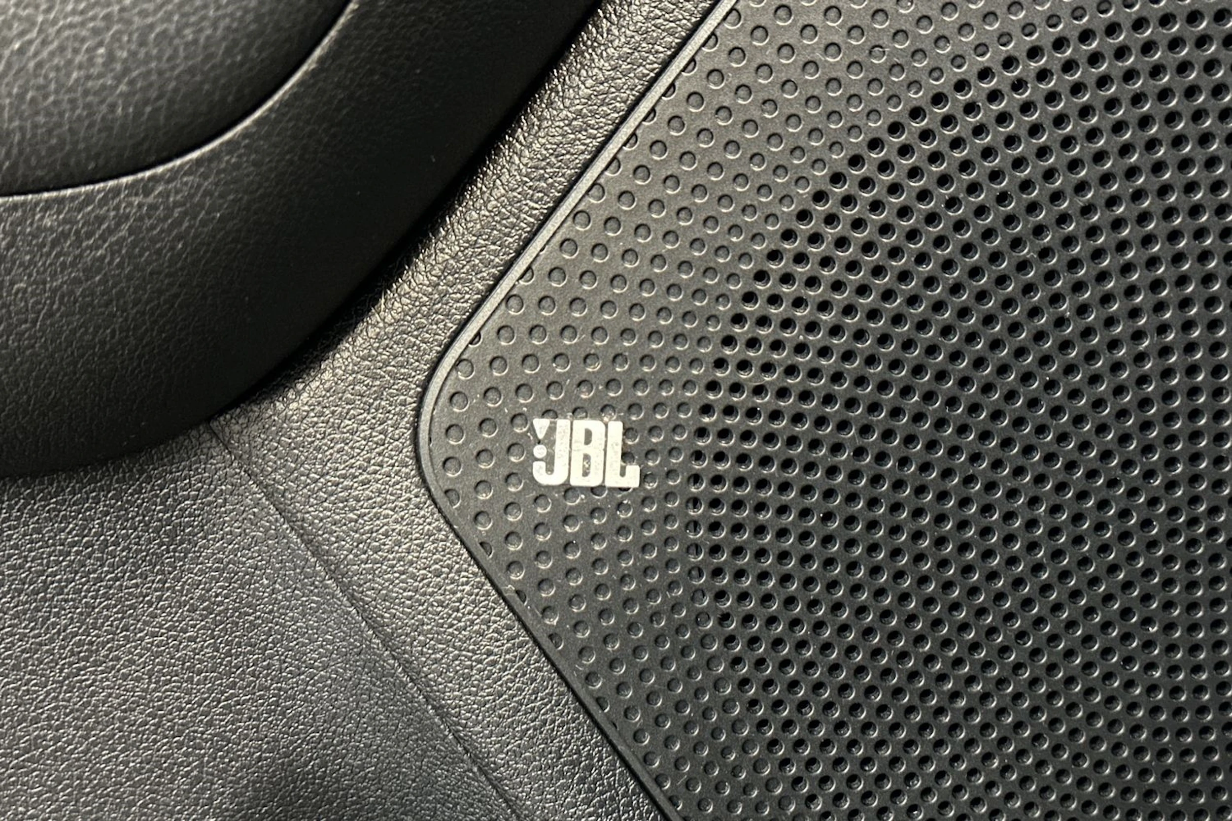 sininen Kia Niro plug-in 2019 kuva 26.
