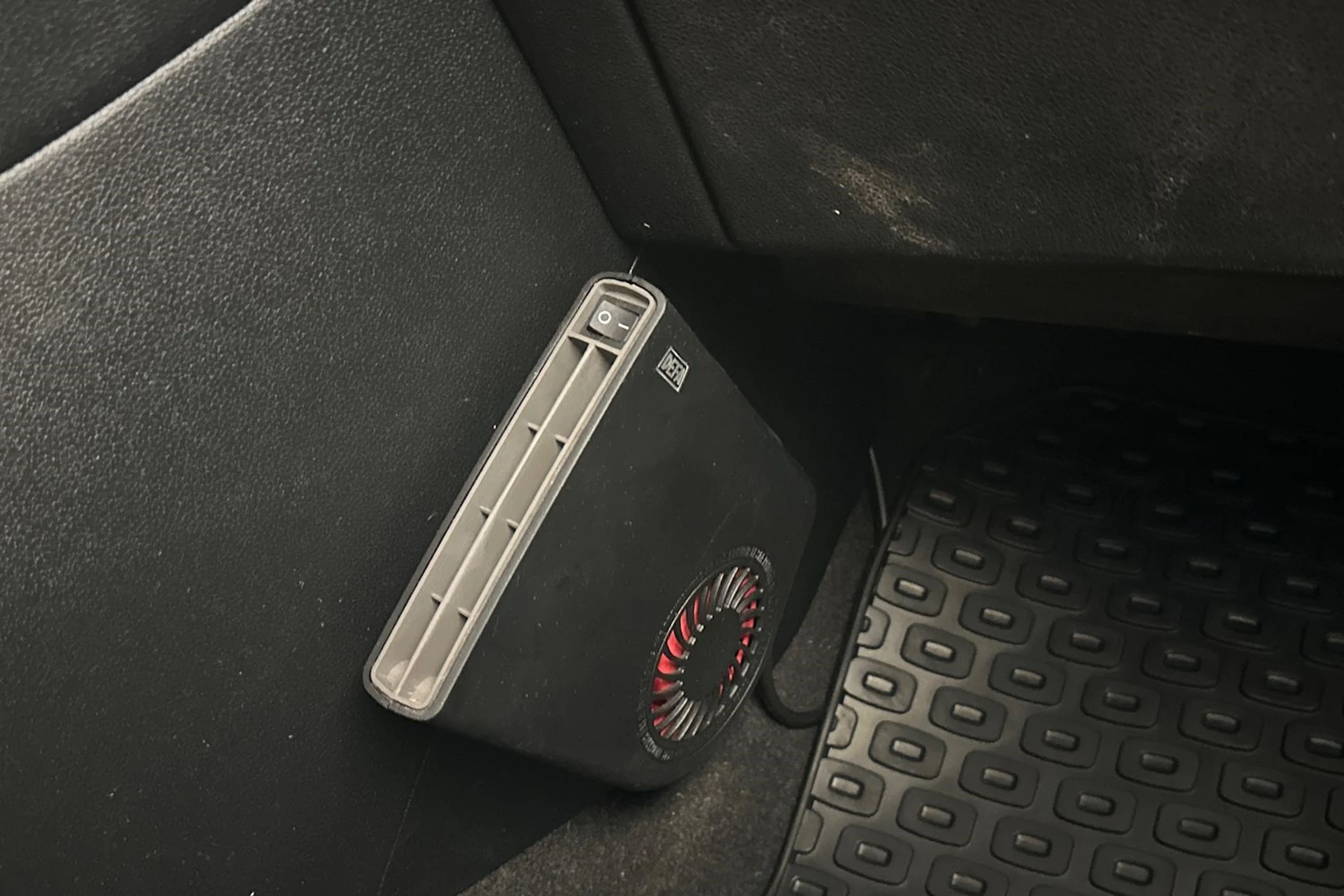 sininen Kia Niro plug-in 2019 kuva 27.
