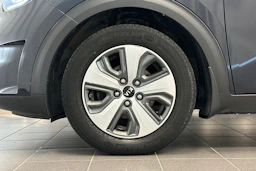 sininen Kia Niro plug-in 2019 kuva 28.