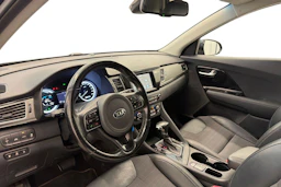 sininen Kia Niro 2019 kuva 6.