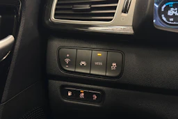 sininen Kia Niro 2019 kuva 15.