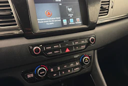 sininen Kia Niro 2019 kuva 19.