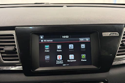 sininen Kia Niro 2019 kuva 20.