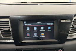 sininen Kia Niro 2019 kuva 21.