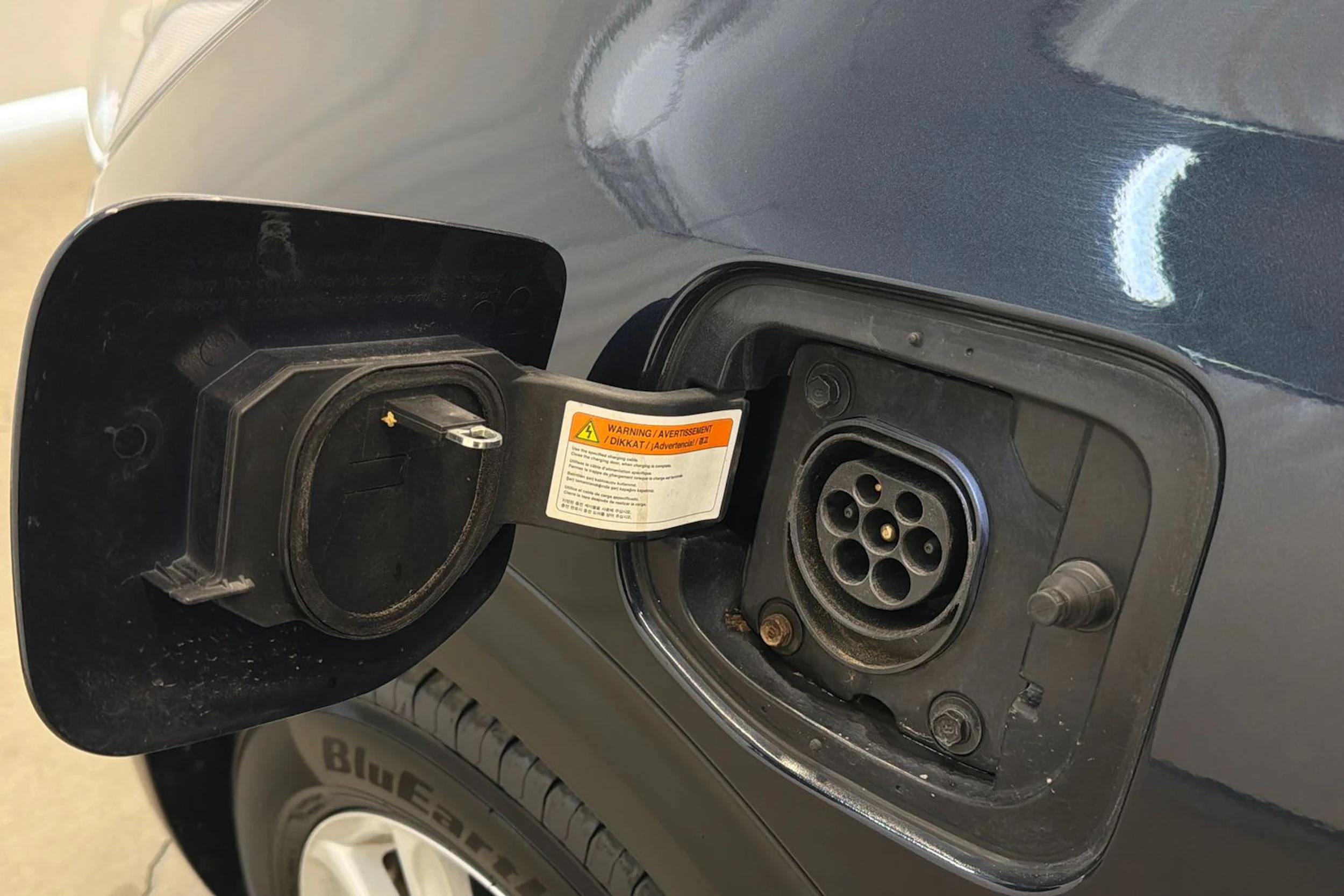 sininen Kia Niro 2019 kuva 27.