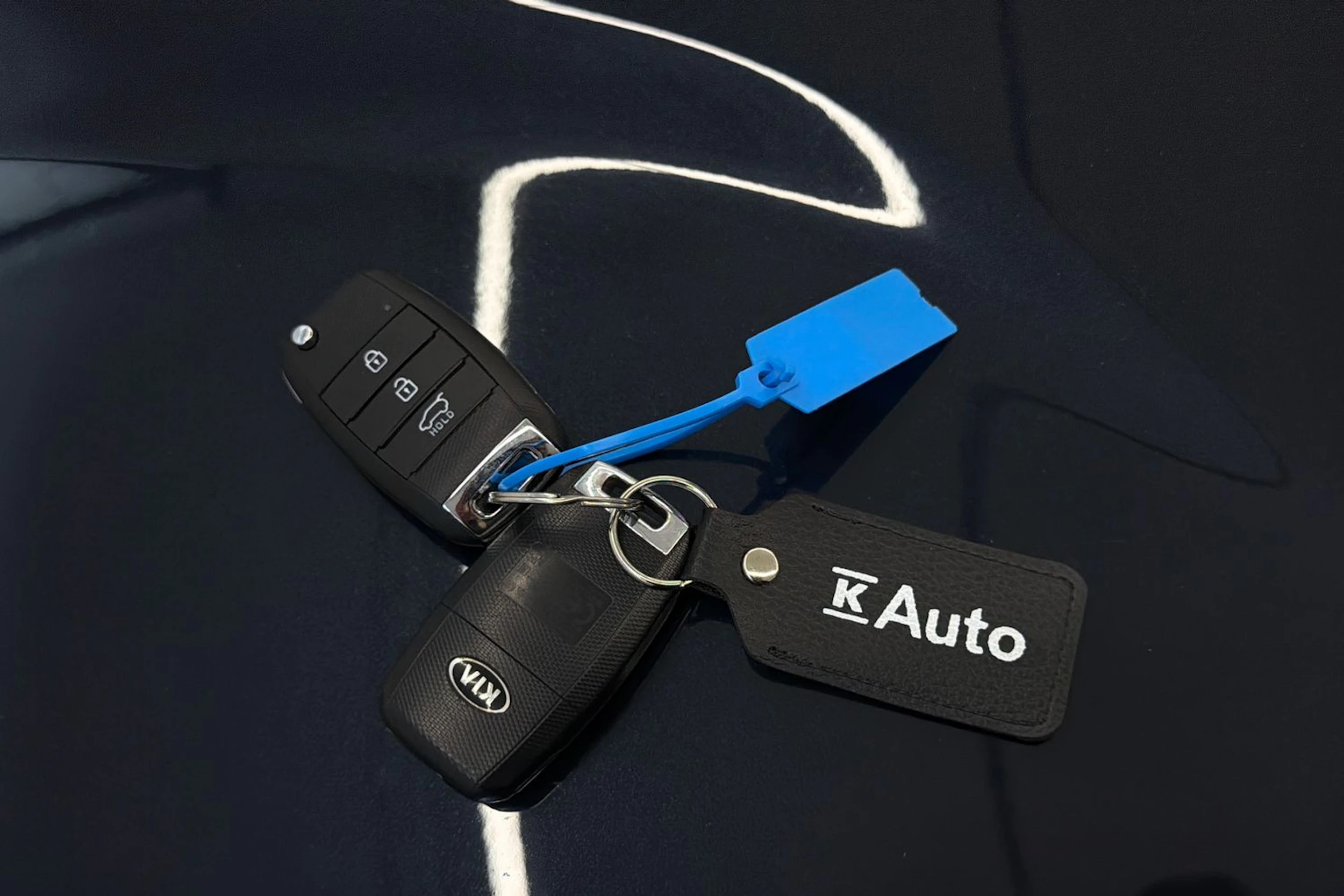 sininen Kia Niro 2019 kuva 28.