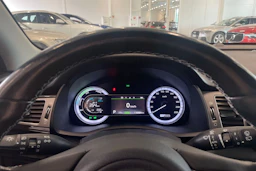 harmaa Kia Niro plug-in 2019 kuva 13.