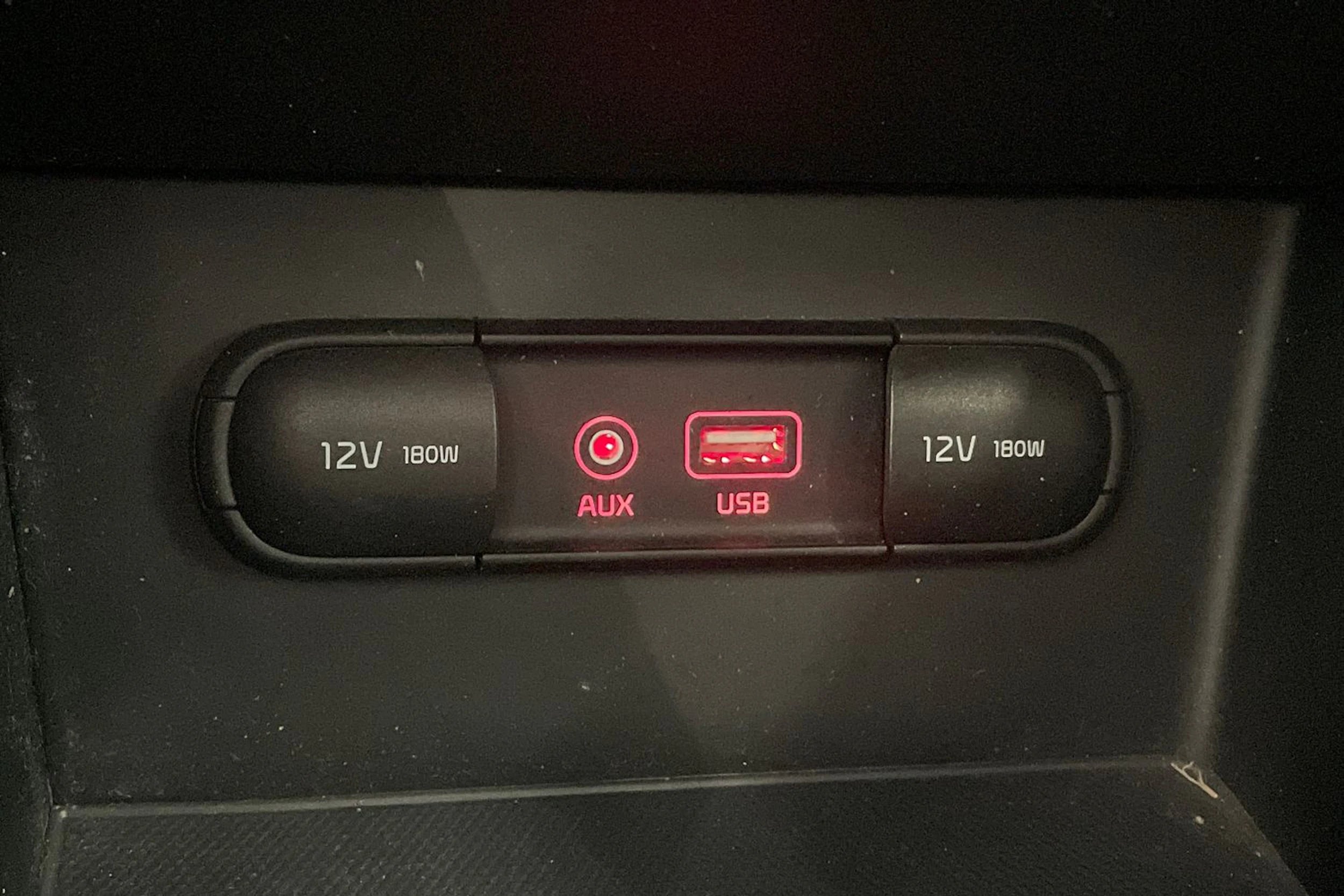 harmaa Kia Niro plug-in 2019 kuva 25.