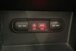 harmaa Kia Niro plug-in 2019 kuva 25.