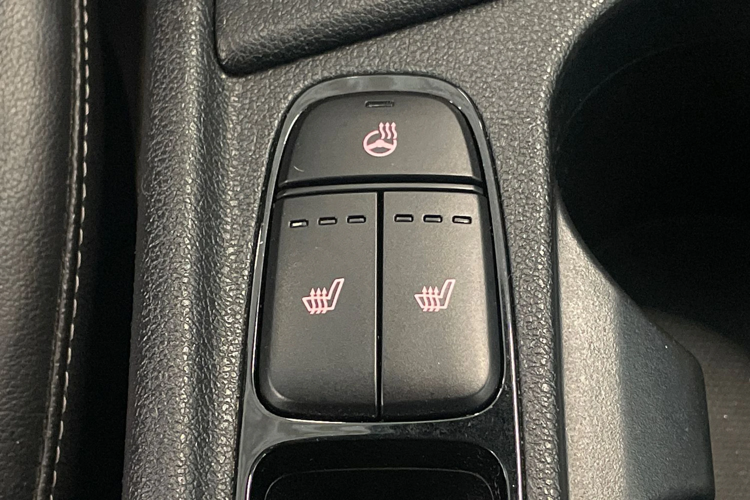 harmaa Kia Niro plug-in 2019 kuva 27.