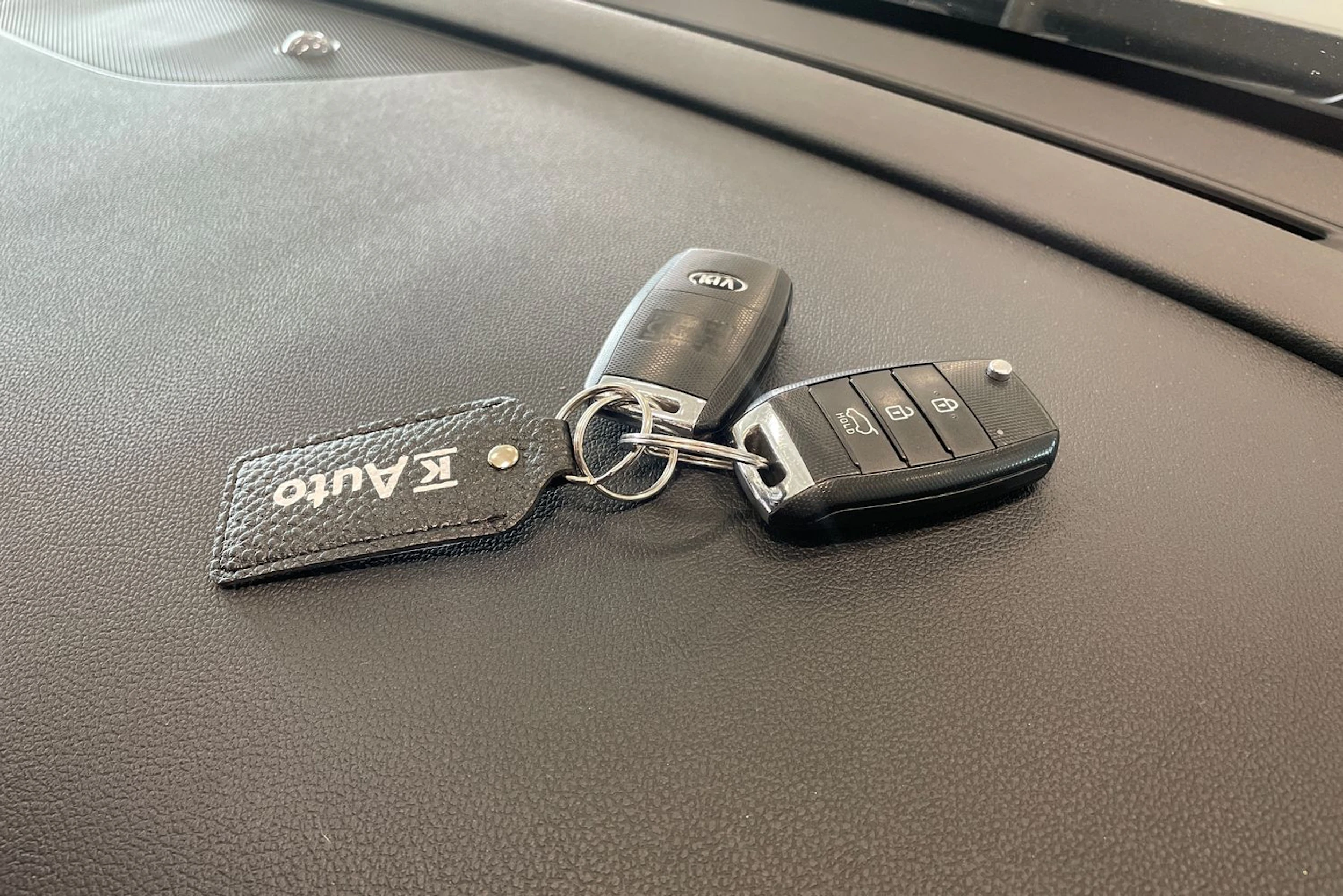harmaa Kia Niro plug-in 2019 kuva 31.
