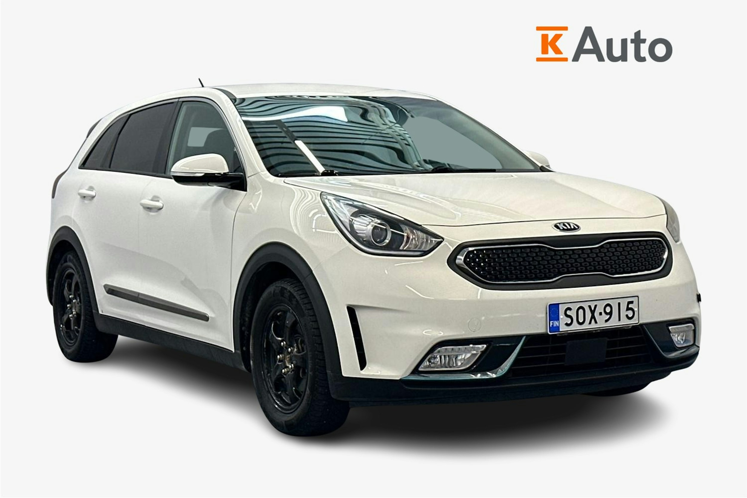 valkoinen Kia Niro plug-in 2019 kuva 1.