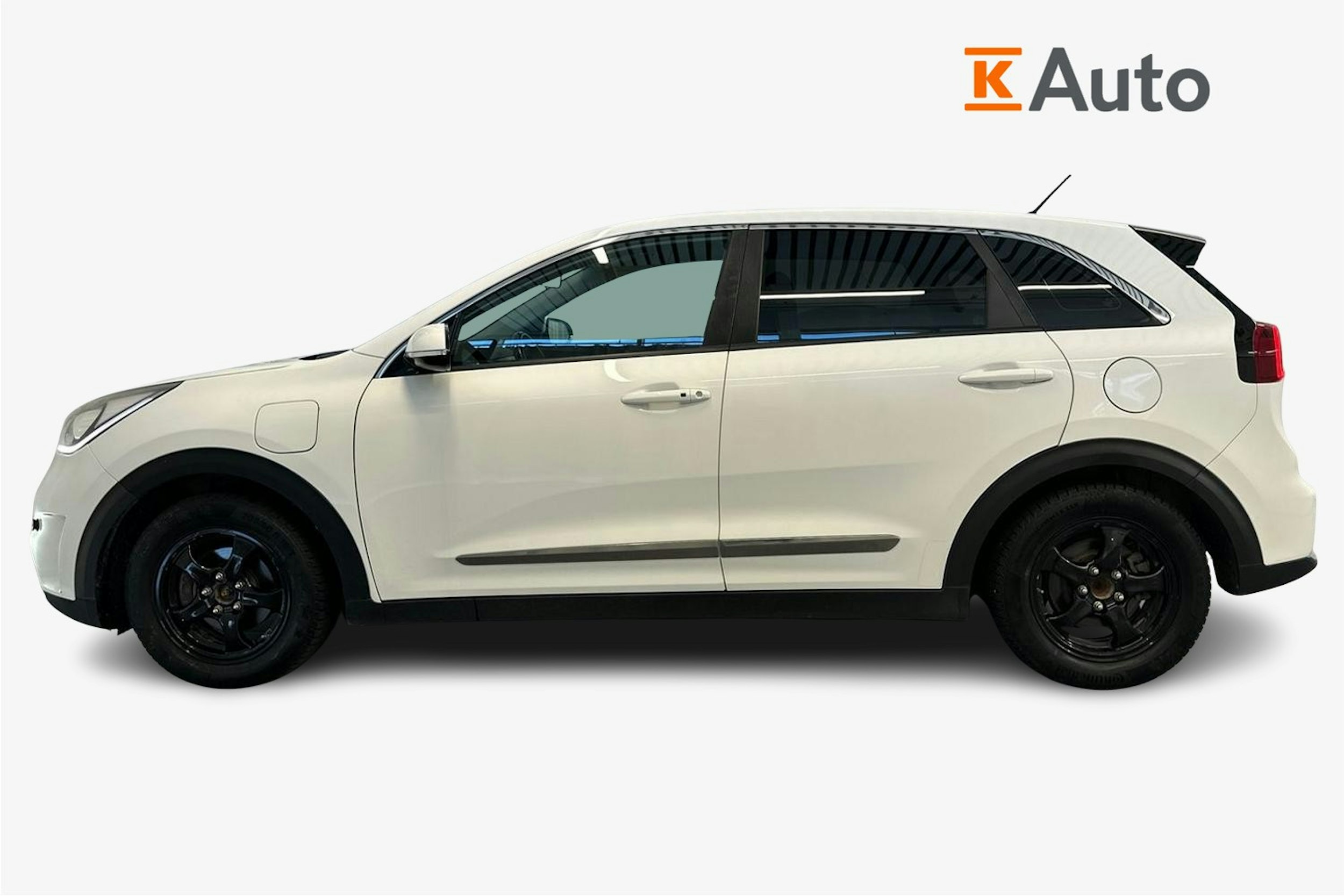 valkoinen Kia Niro plug-in 2019 kuva 6.
