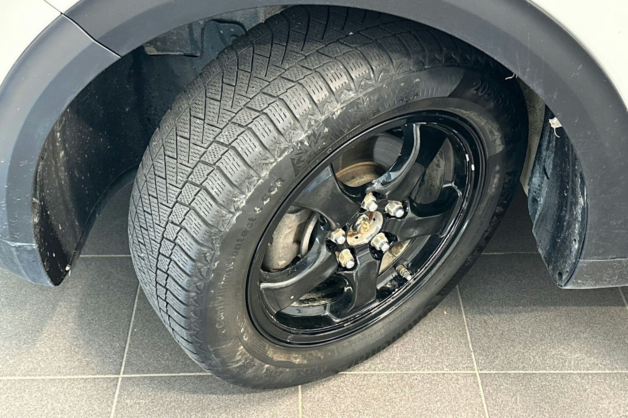 valkoinen Kia Niro plug-in 2019 kuva 11.
