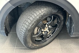 valkoinen Kia Niro plug-in 2019 kuva 11.