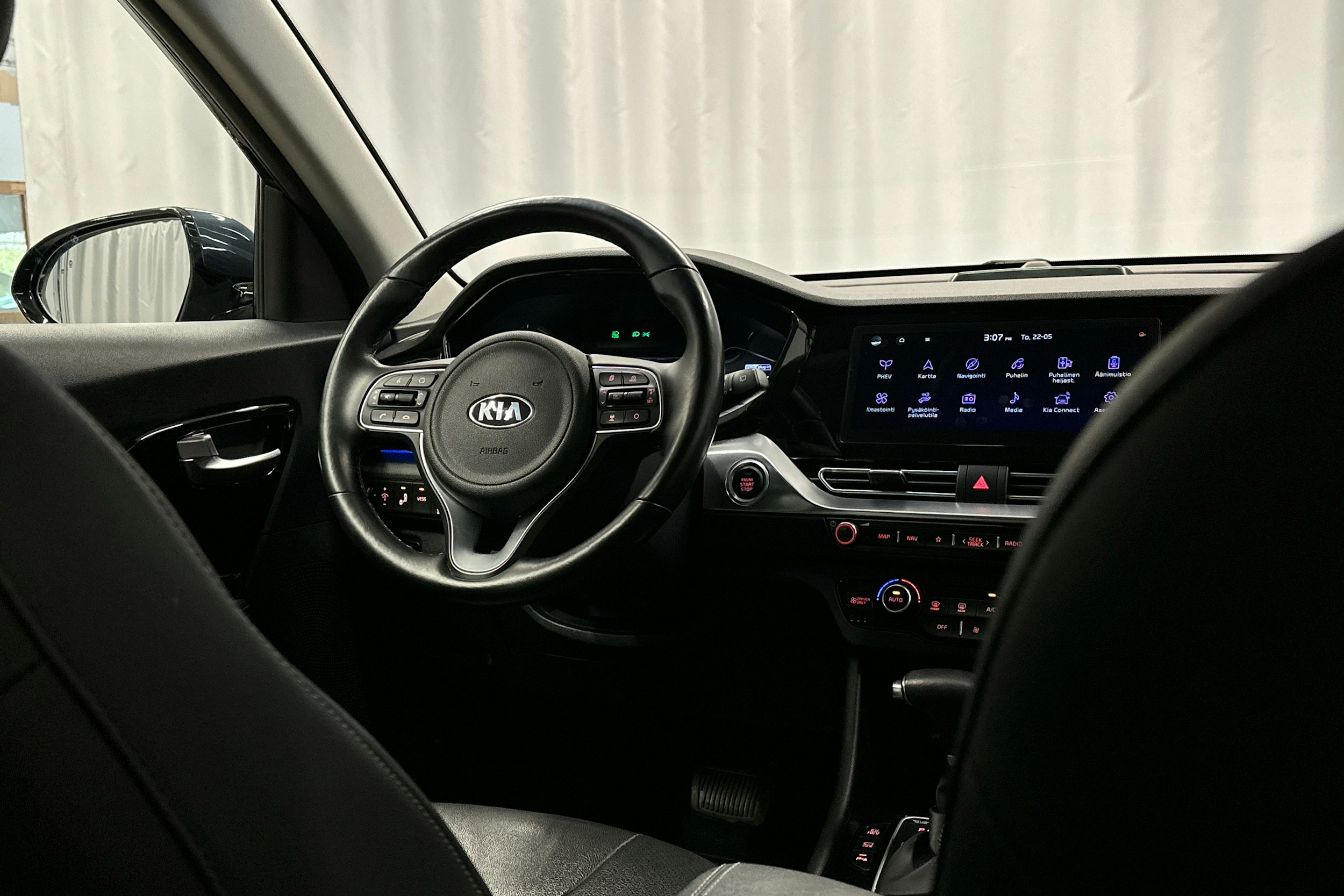 sininen Kia Niro plug-in 2020 kuva 8.