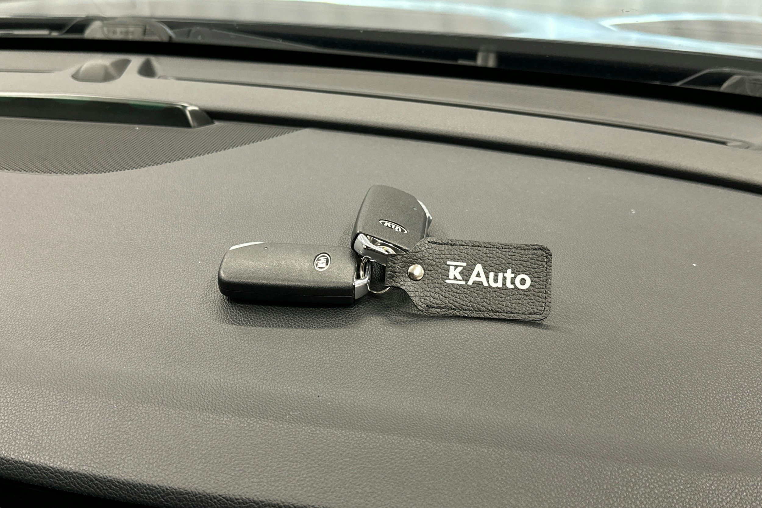 sininen Kia Niro plug-in 2020 kuva 26.