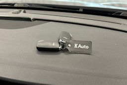 sininen Kia Niro plug-in 2020 kuva 26.