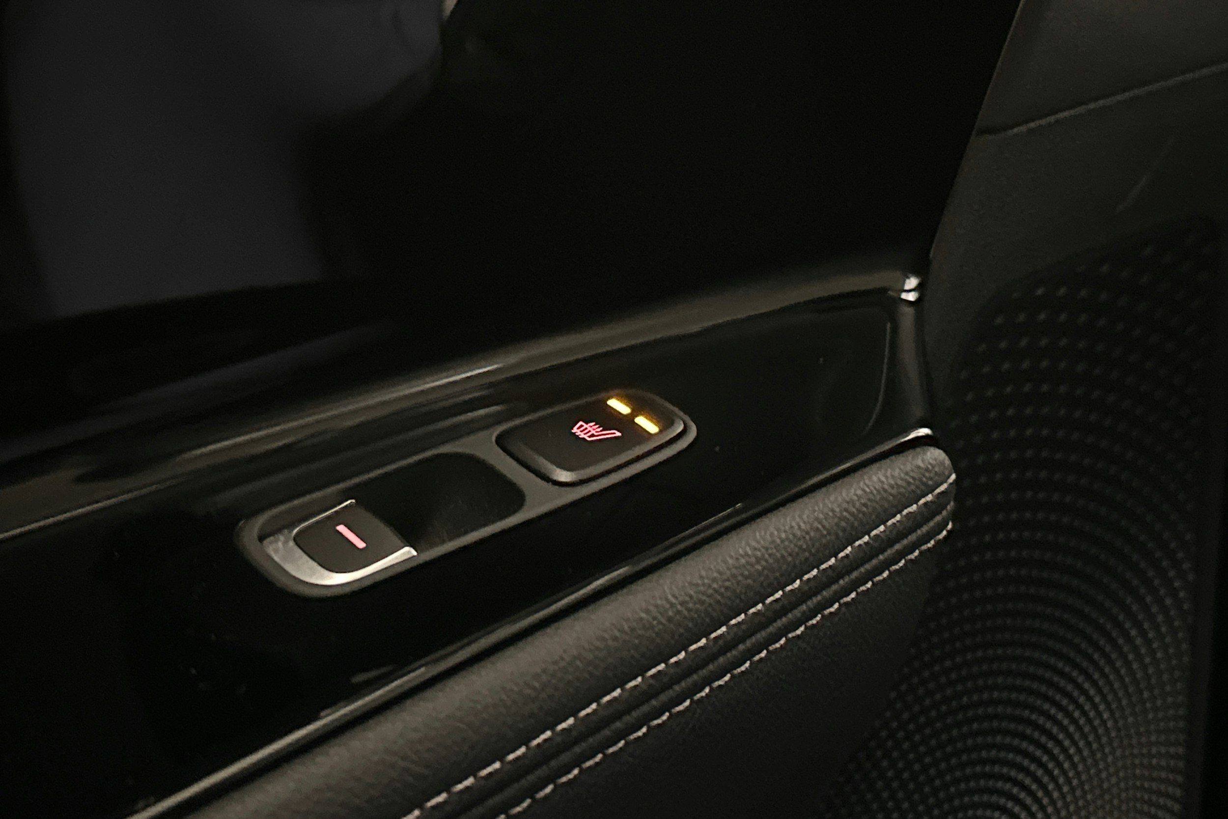 sininen Kia Niro plug-in 2020 kuva 17.