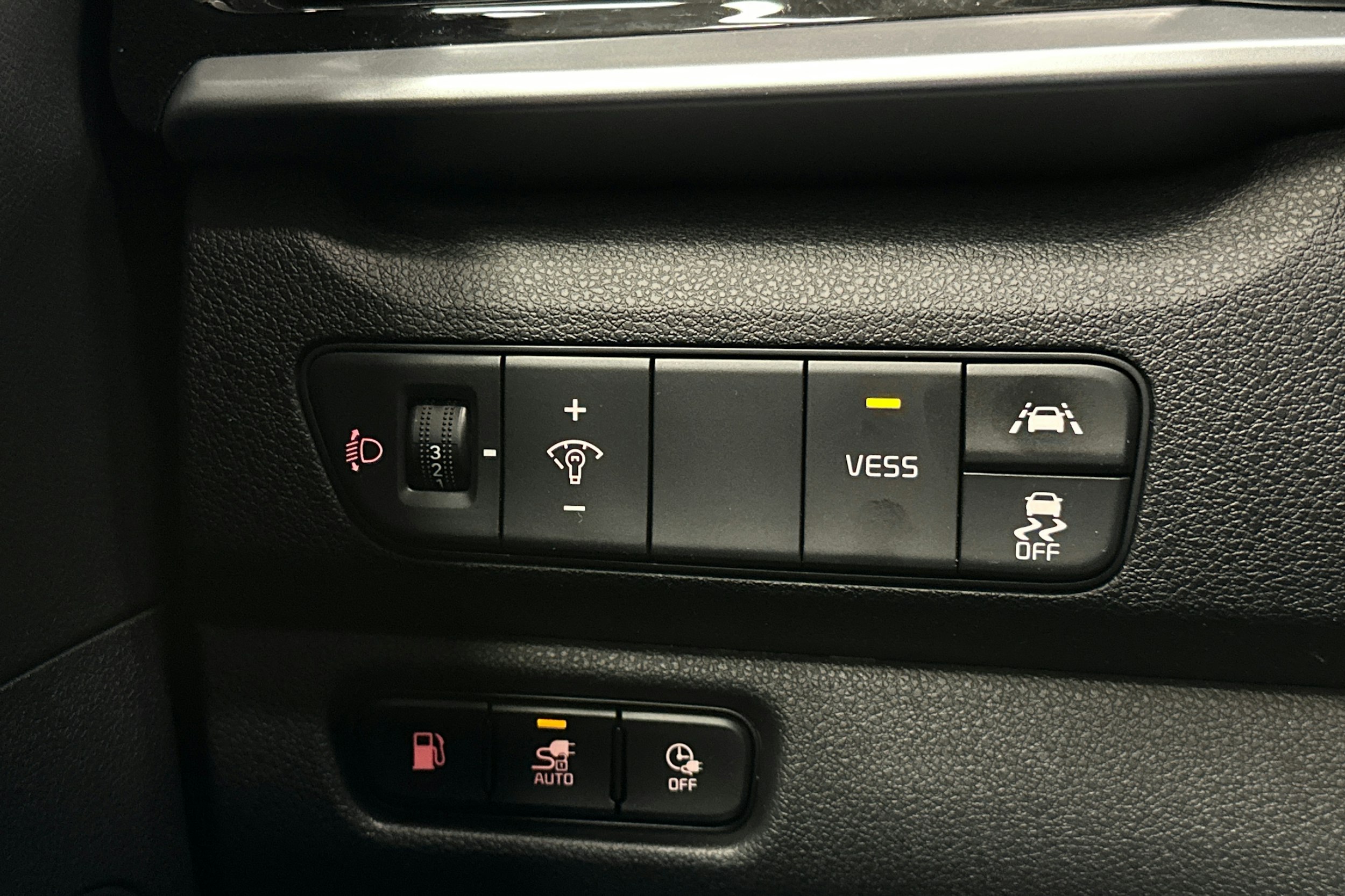 sininen Kia Niro plug-in 2020 kuva 18.