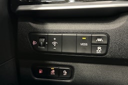 sininen Kia Niro plug-in 2020 kuva 18.