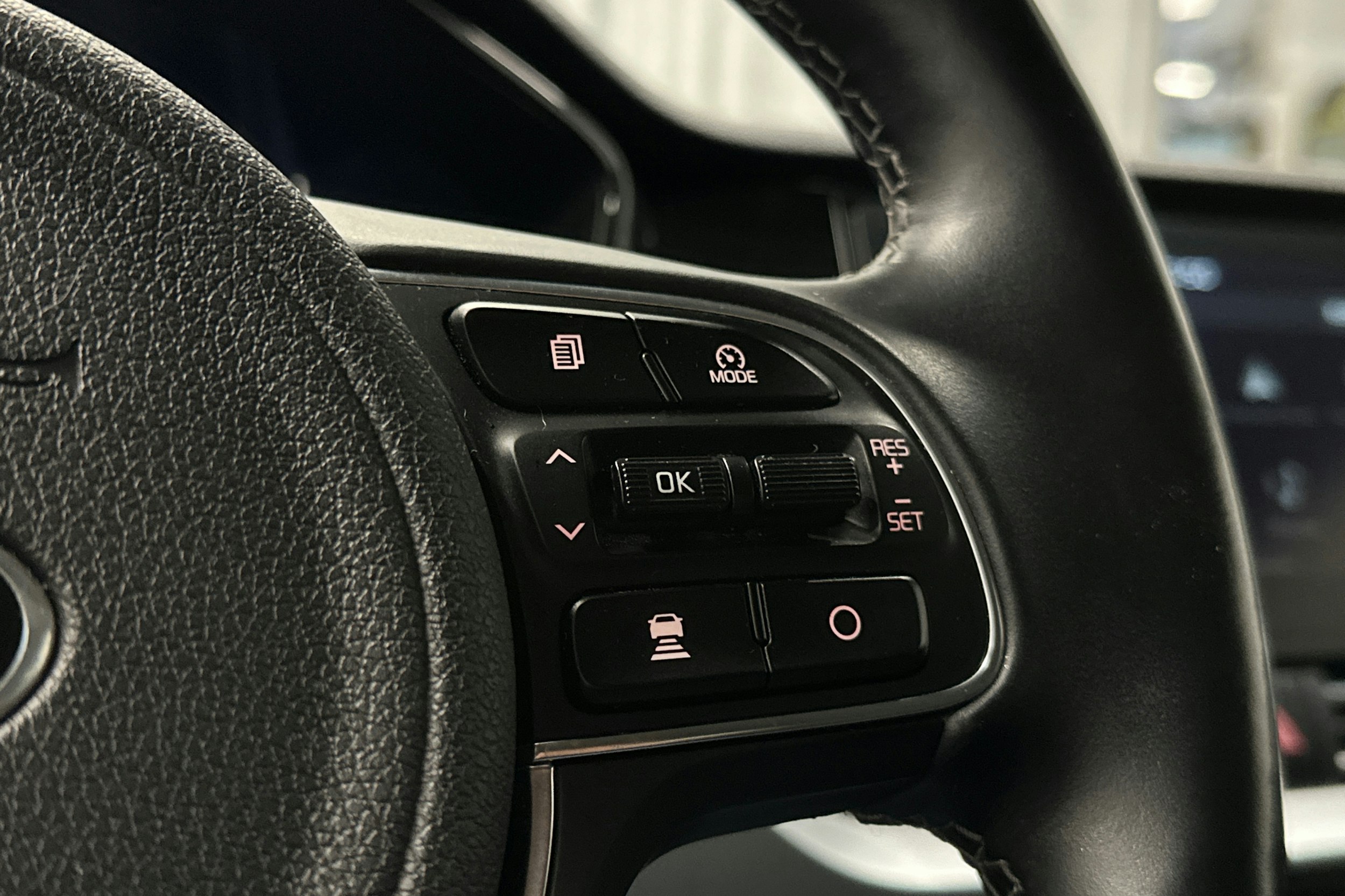 sininen Kia Niro plug-in 2020 kuva 20.