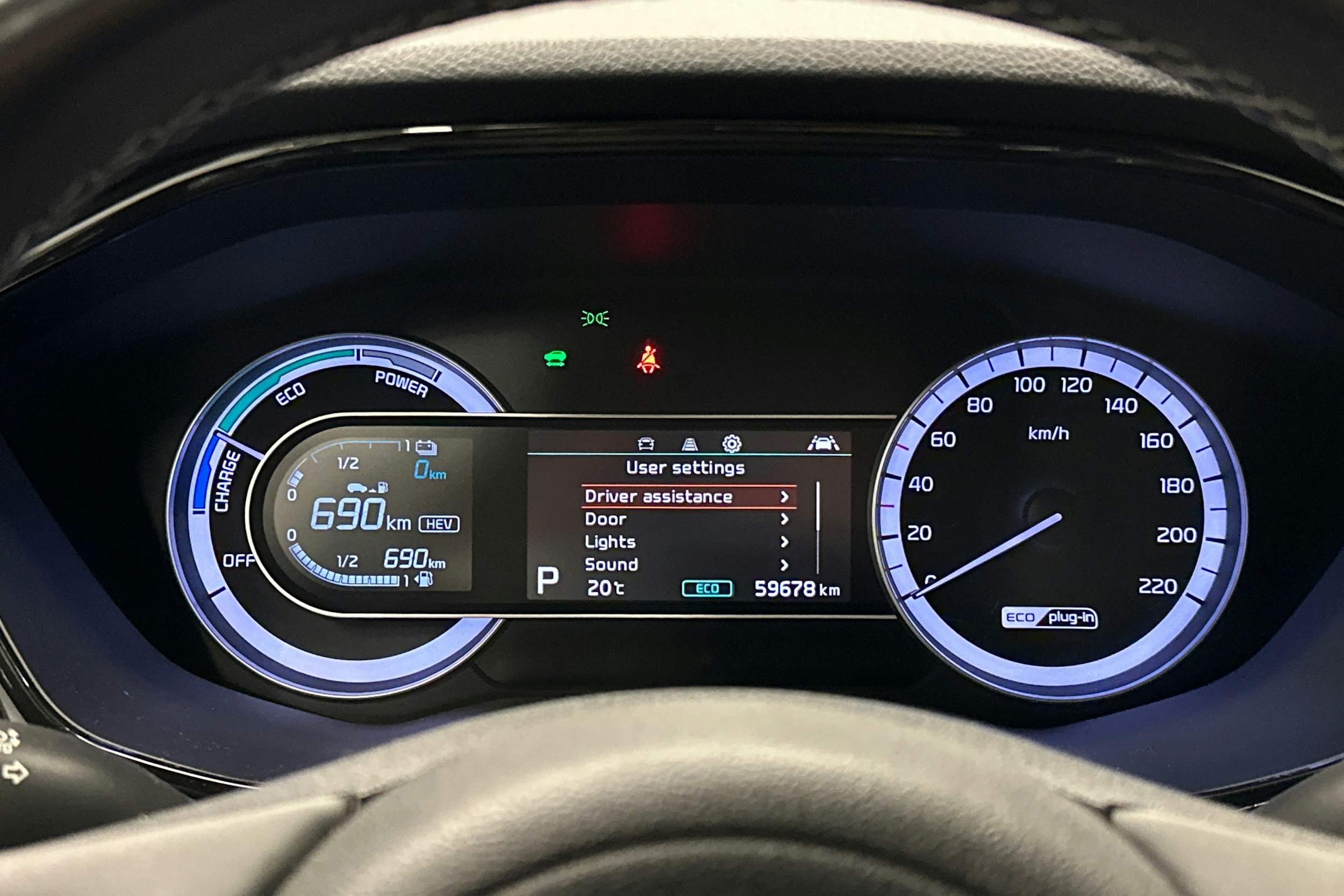 sininen Kia Niro plug-in 2020 kuva 21.