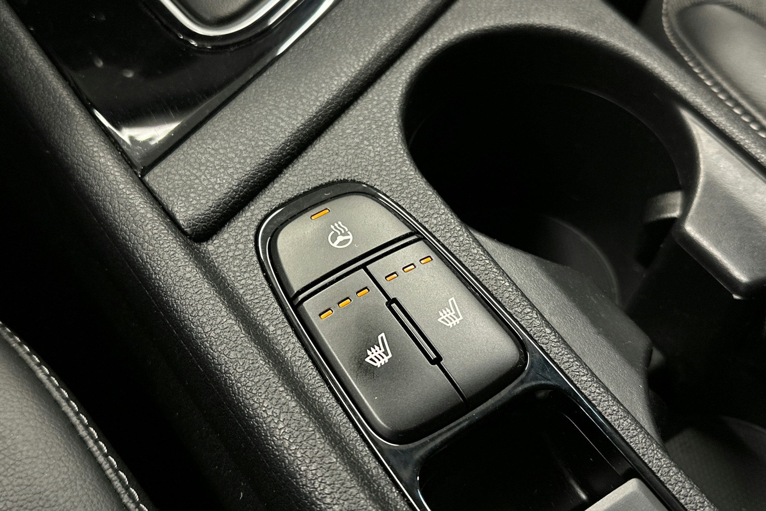 sininen Kia Niro plug-in 2020 kuva 22.