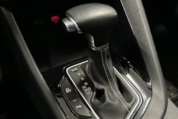 sininen Kia Niro plug-in 2020 kuva 23.