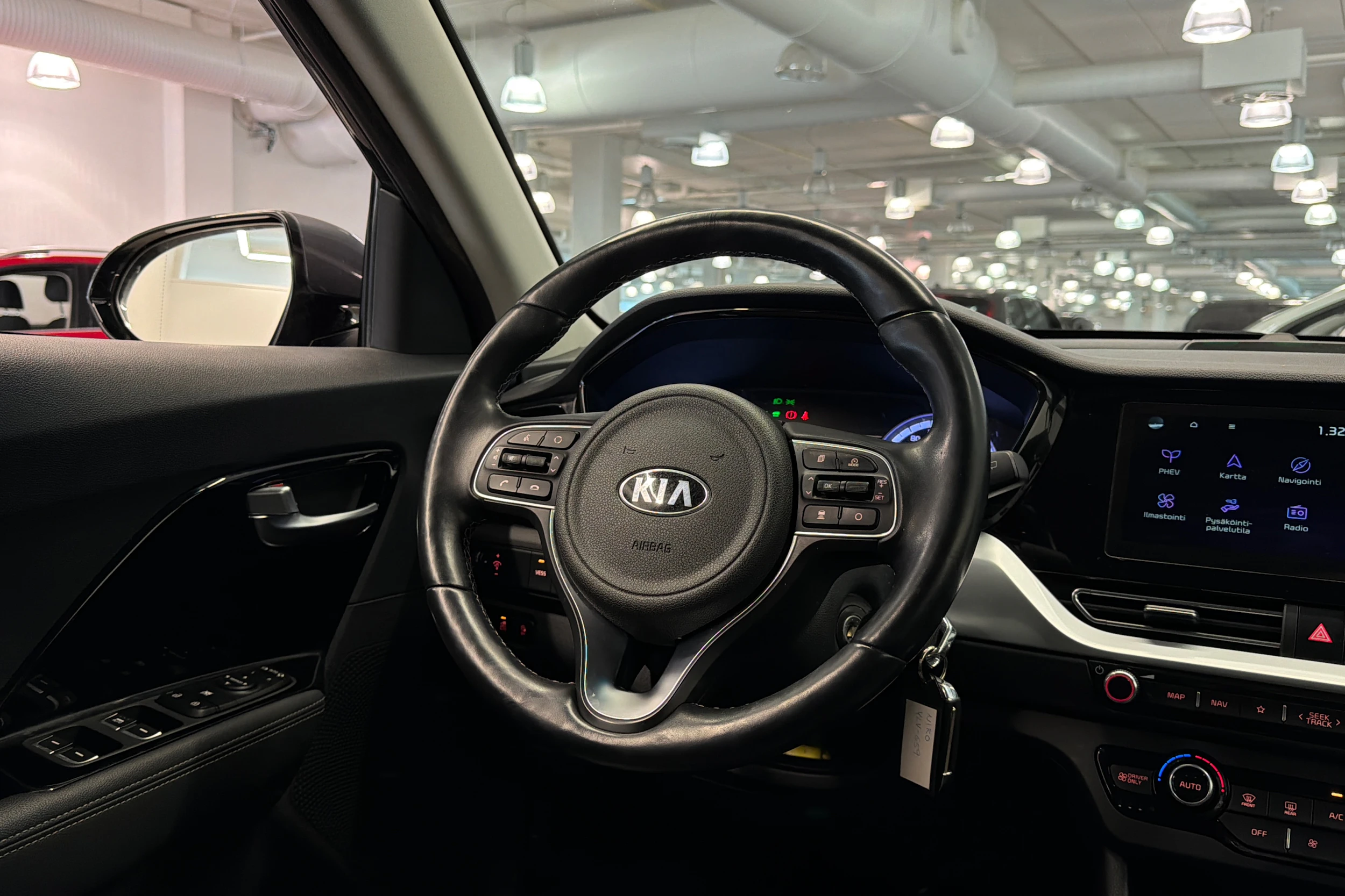 met. harmaa Kia Niro plug-in 2020 kuva 13.