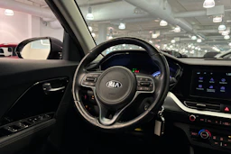 met. harmaa Kia Niro plug-in 2020 kuva 13.