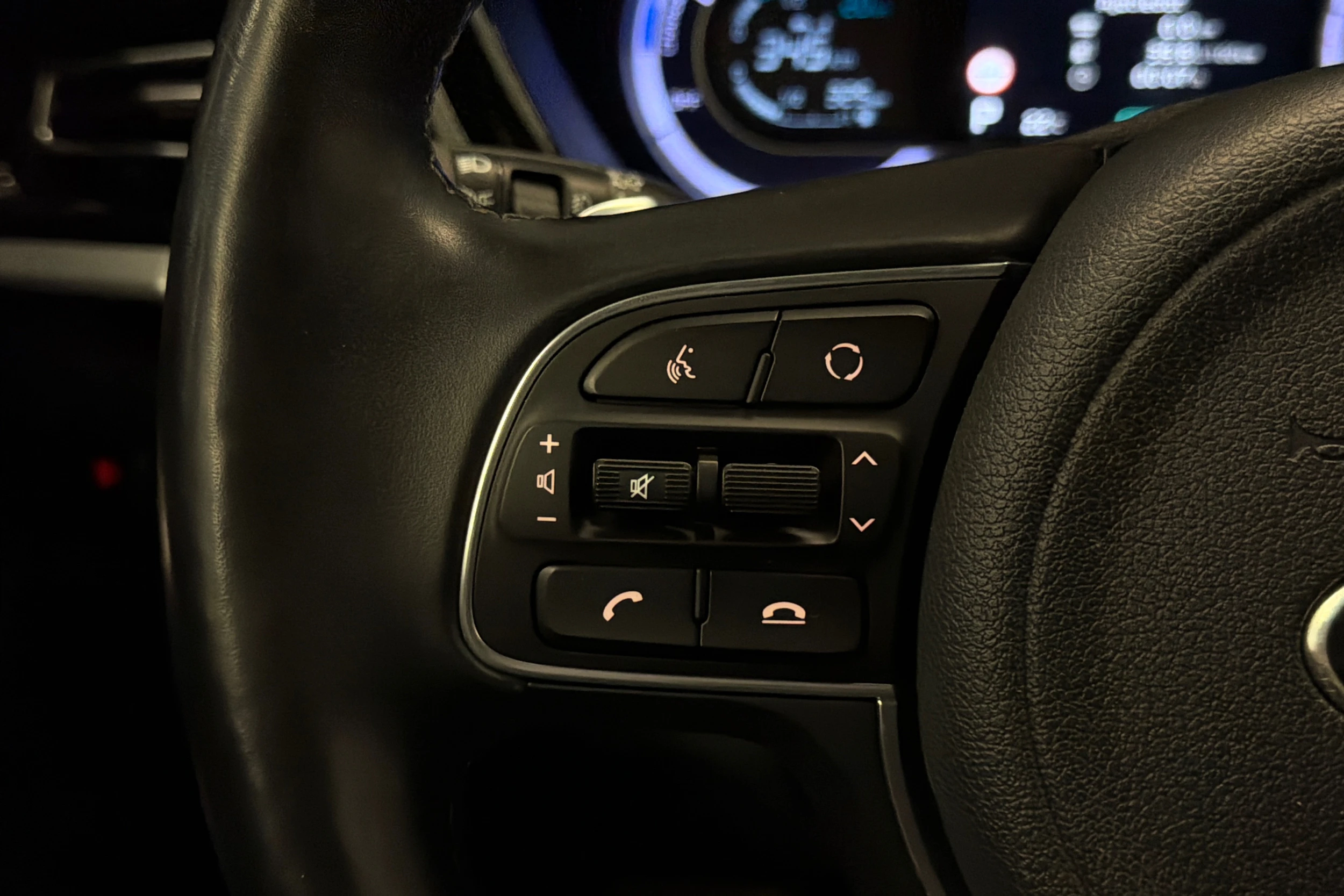 met. harmaa Kia Niro plug-in 2020 kuva 15.