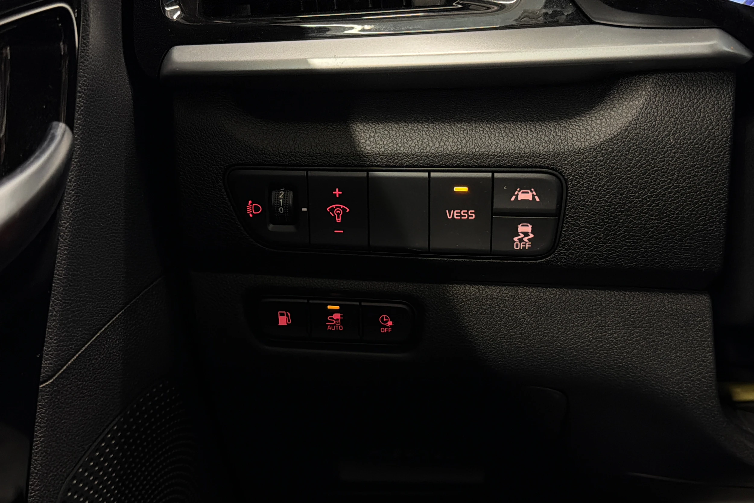 met. harmaa Kia Niro plug-in 2020 kuva 20.