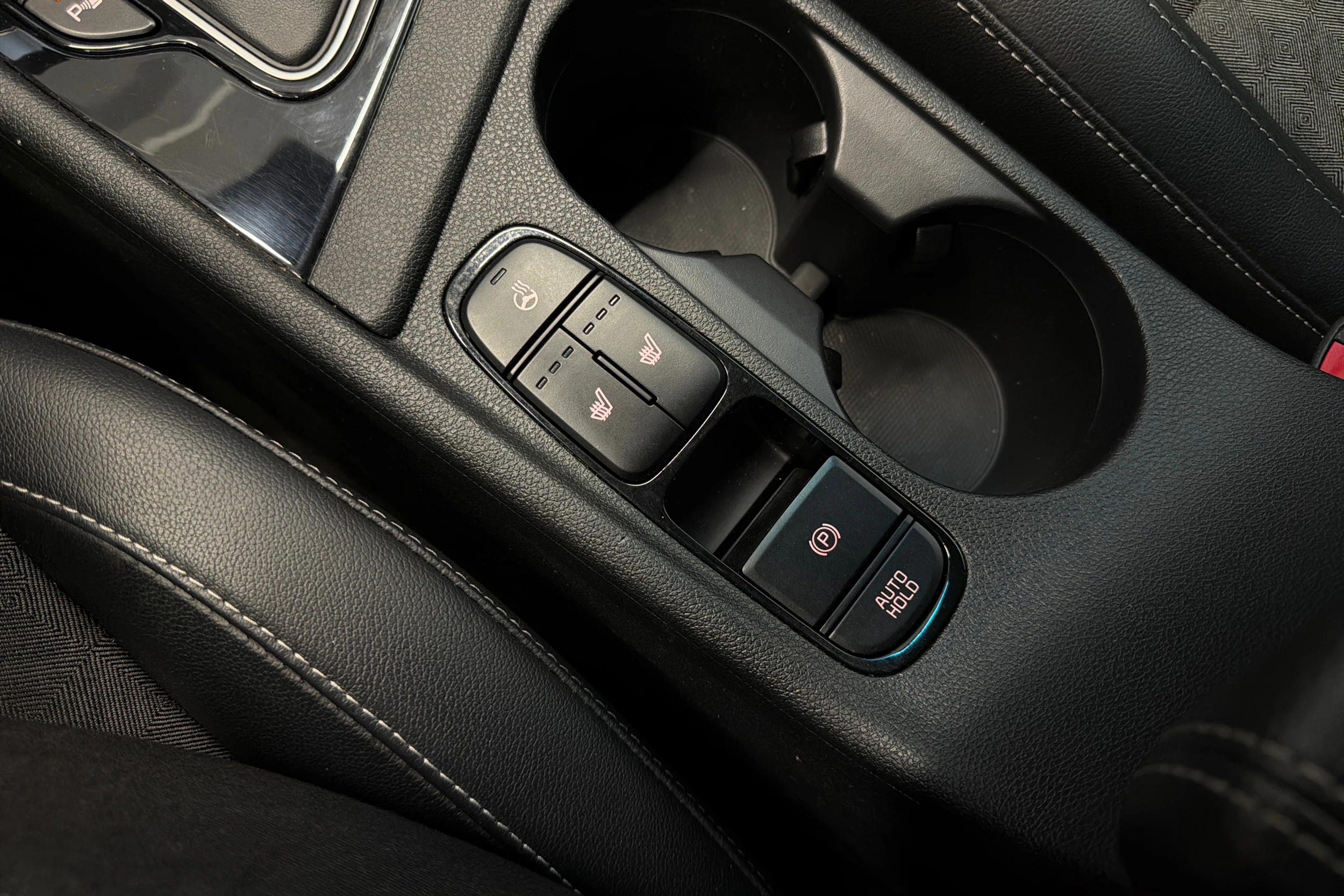 met. harmaa Kia Niro plug-in 2020 kuva 32.