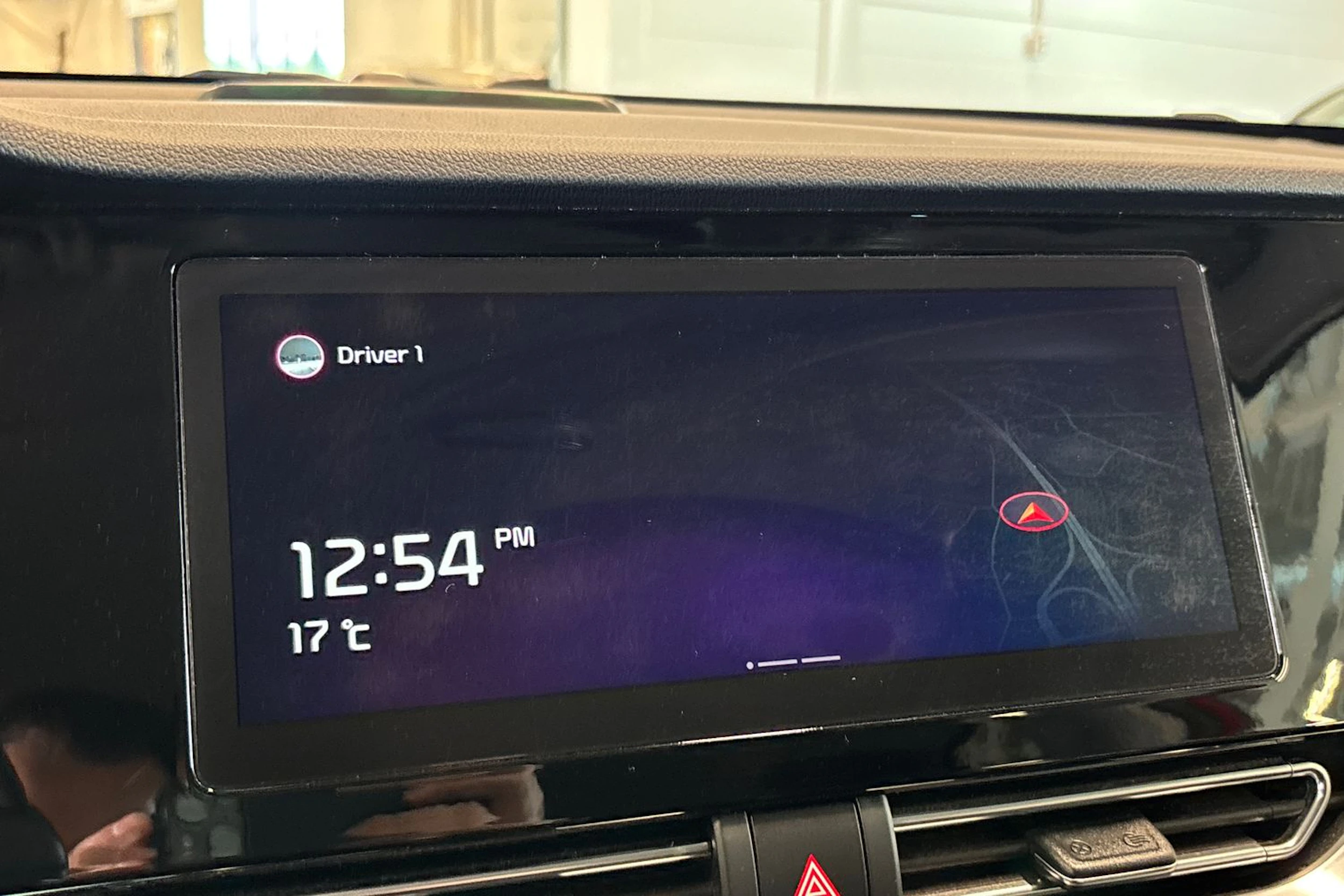 punainen Kia Niro plug-in 2020 kuva 18.