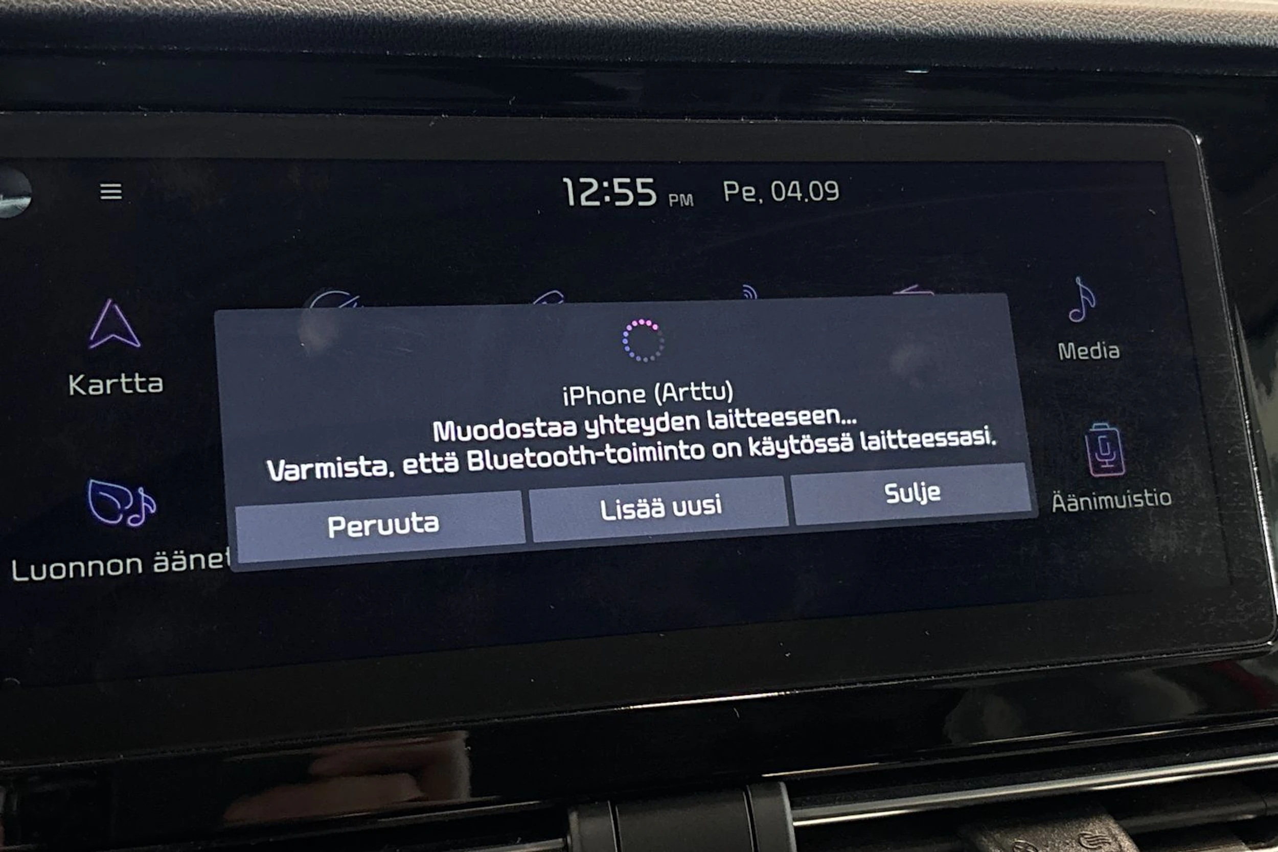 punainen Kia Niro plug-in 2020 kuva 22.
