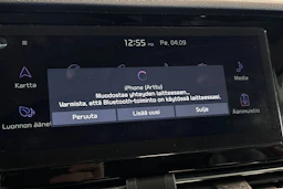 punainen Kia Niro plug-in 2020 kuva 22.