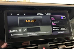 punainen Kia Niro plug-in 2020 kuva 23.
