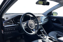 harmaa Kia Niro plug-in 2021 kuva 3.