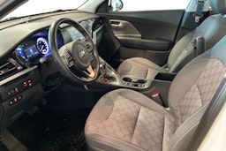 met. valkoinen Kia Niro plug-in 2021 kuva 7.