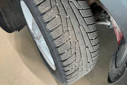 punainen Kia Niro plug-in 2021 kuva 10.