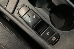 punainen Kia Niro plug-in 2021 kuva 23.