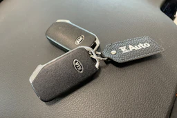 punainen Kia Niro plug-in 2021 kuva 29.