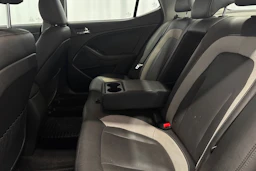 musta Kia Optima 2012 kuva 20.