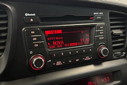 musta Kia Optima 2012 kuva 30.