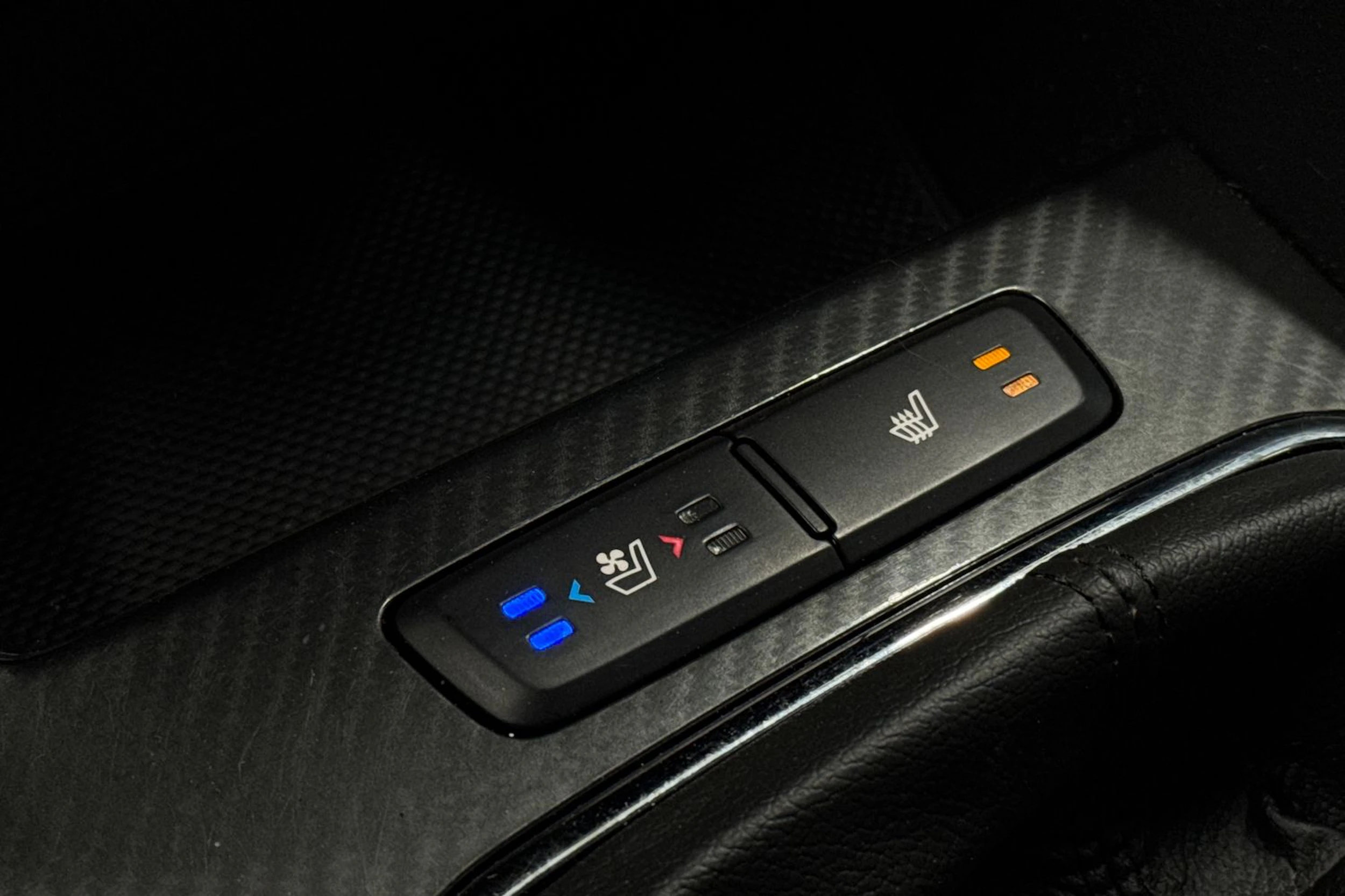 musta Kia Optima 2012 kuva 33.